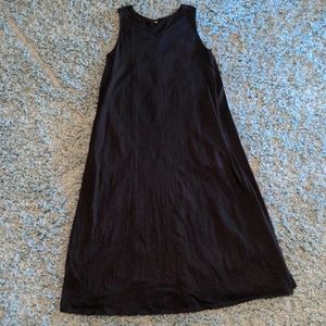 Simple & Airy Uniqlo One-Piece Tank Top Dress WITH POCKETS!